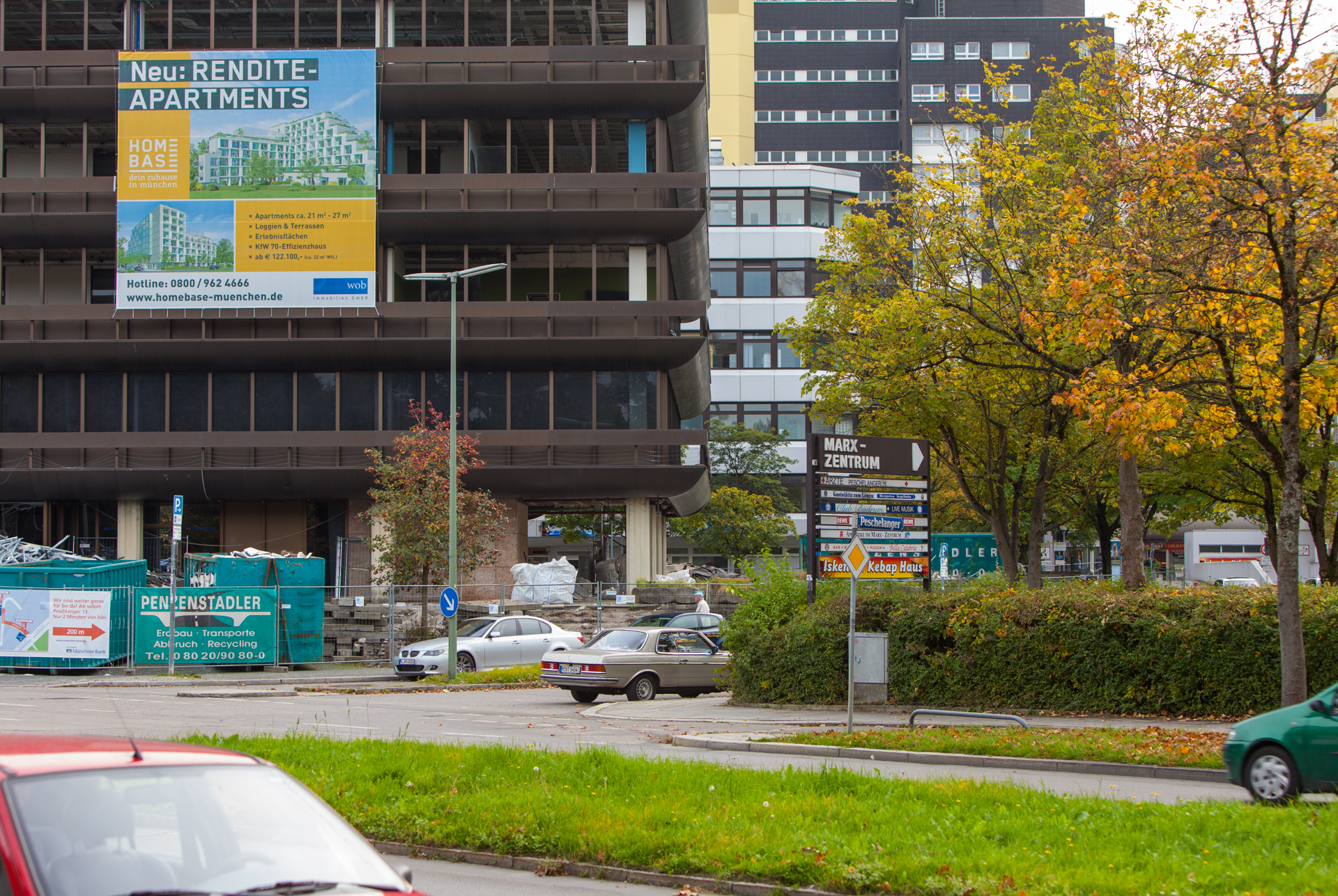 Neuperlacher Studentenwohnheim am Peschelanger und Karl-Marx-Ring