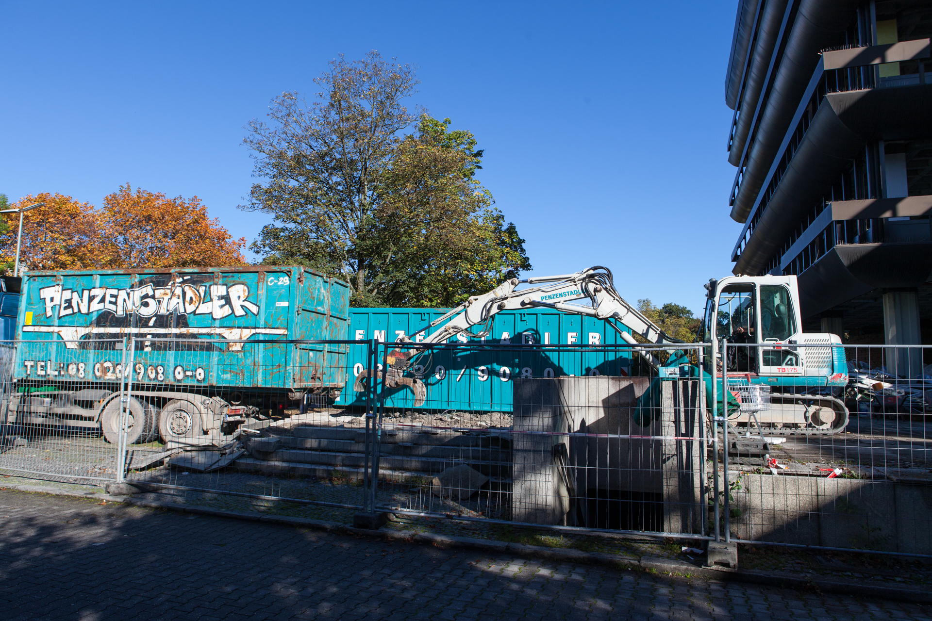 Neuperlacher Studentenwohnheim am Peschelanger und Karl-Marx-Ring