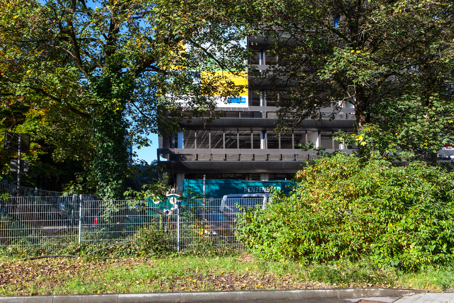 Neuperlacher Studentenwohnheim am Peschelanger und Karl-Marx-Ring