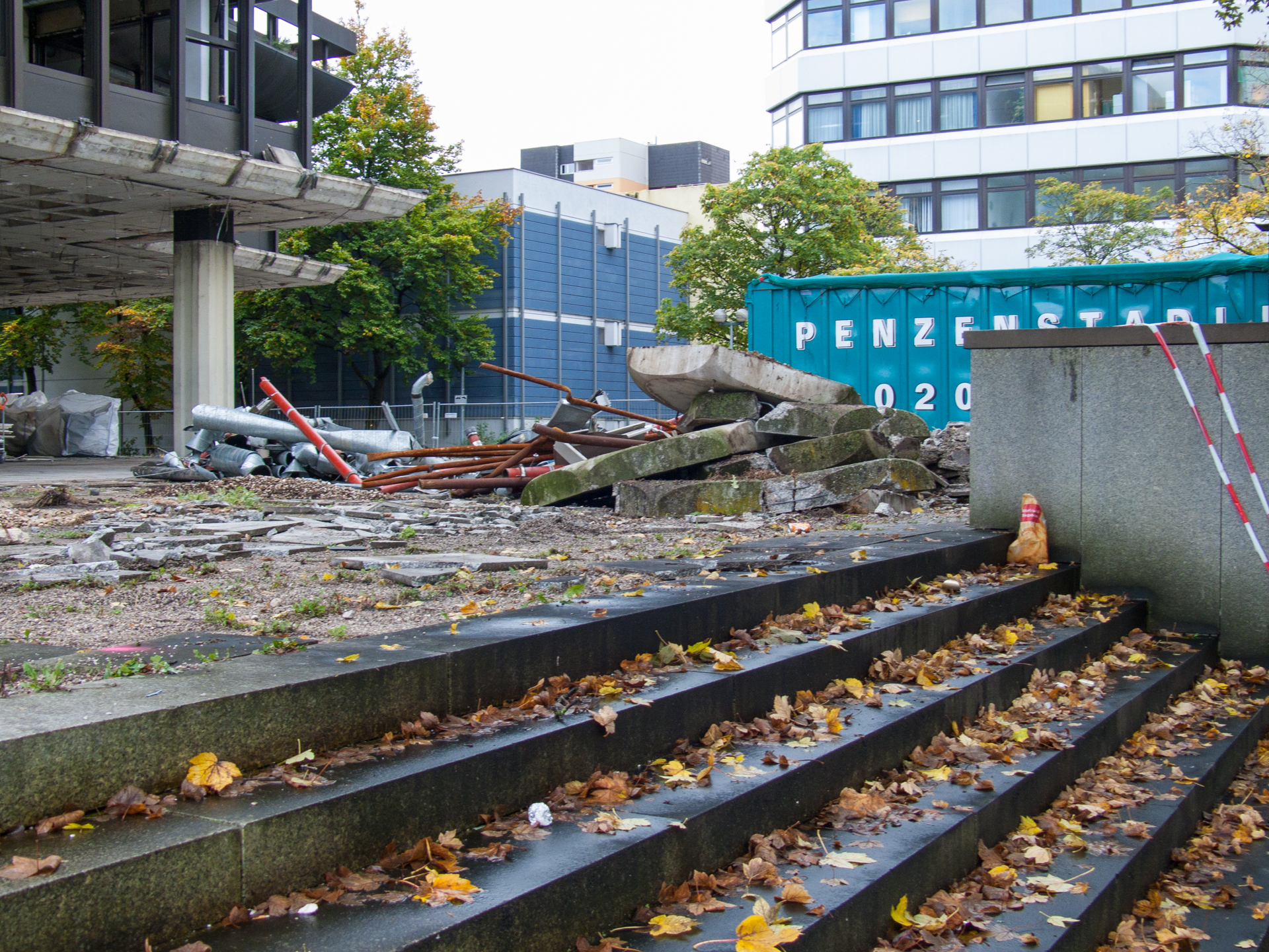 Neuperlacher Studentenwohnheim am Peschelanger und Karl-Marx-Ring