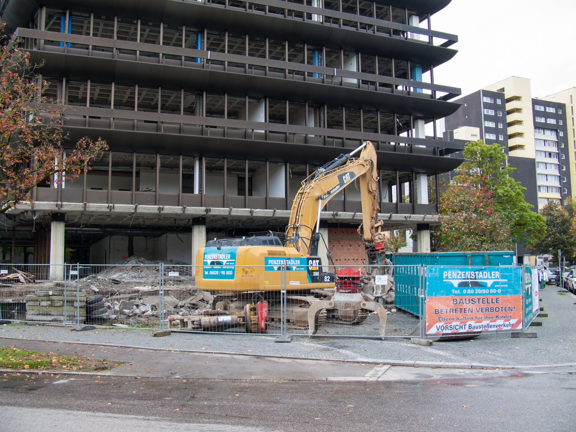 Neuperlacher Studentenwohnheim am Peschelanger und Karl-Marx-Ring