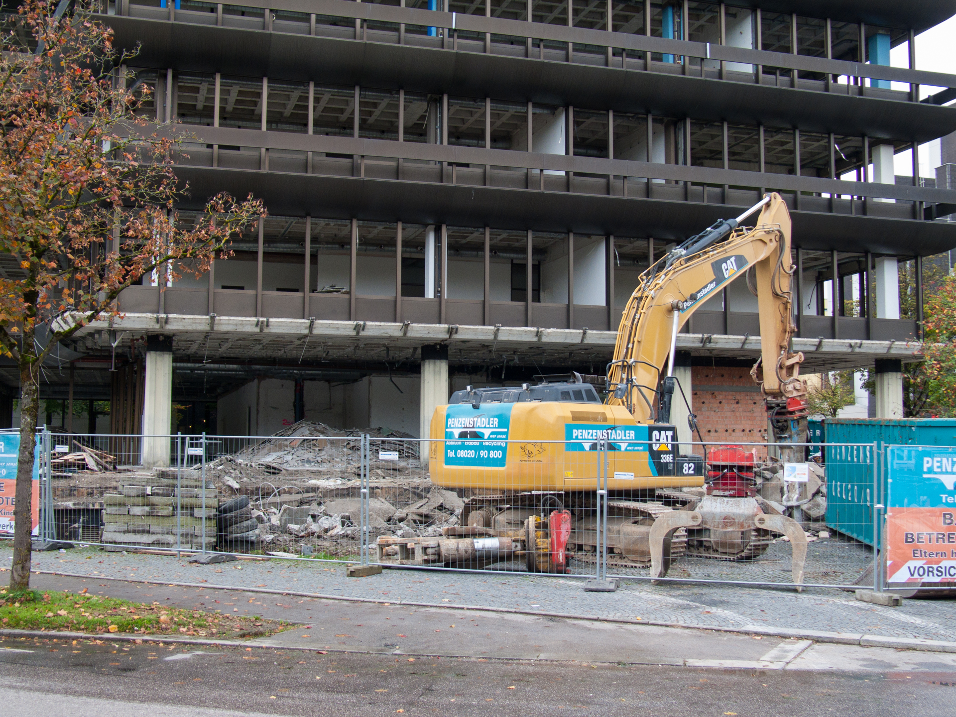 Neuperlacher Studentenwohnheim am Peschelanger und Karl-Marx-Ring