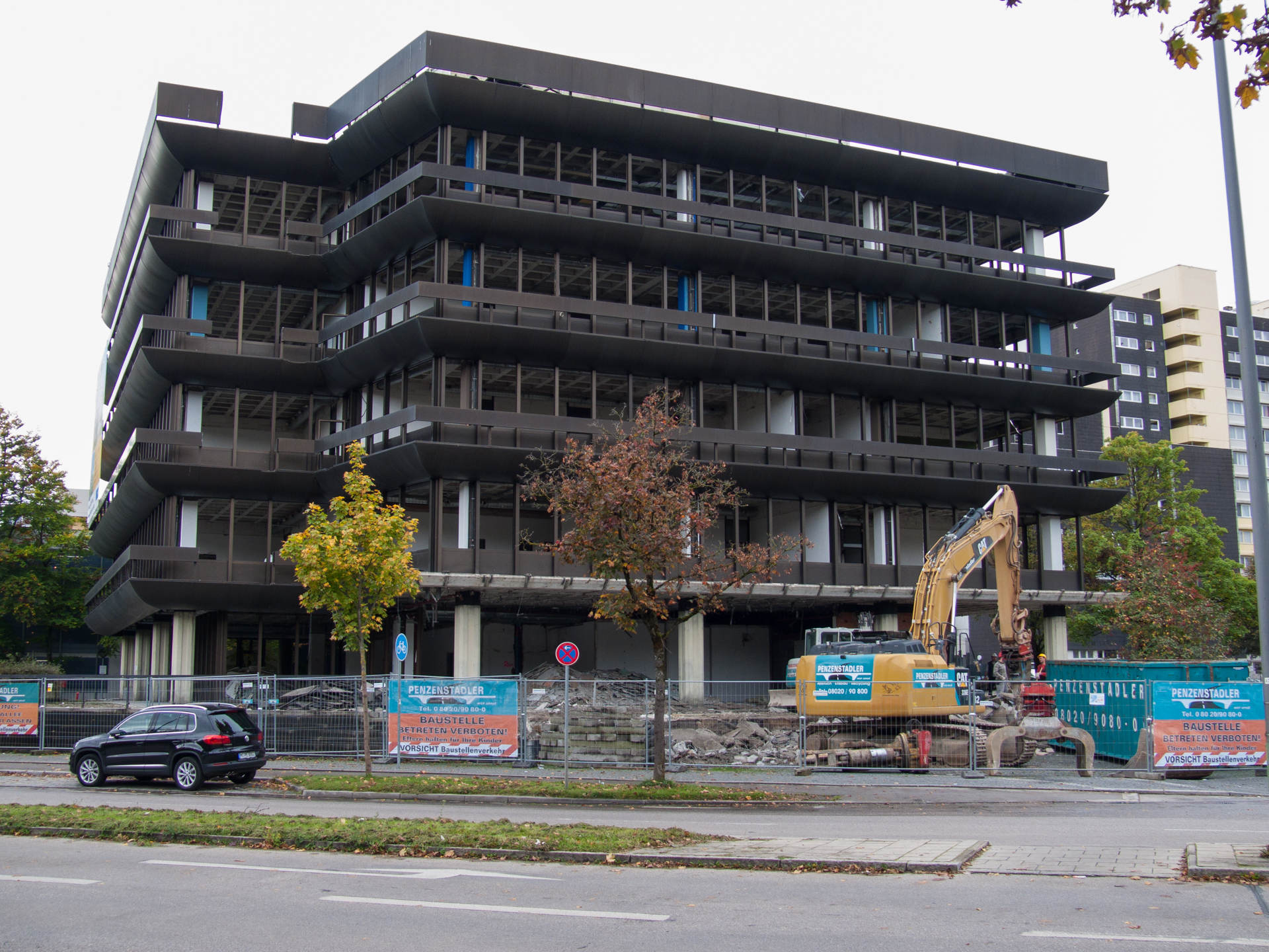 Neuperlacher Studentenwohnheim am Peschelanger und Karl-Marx-Ring