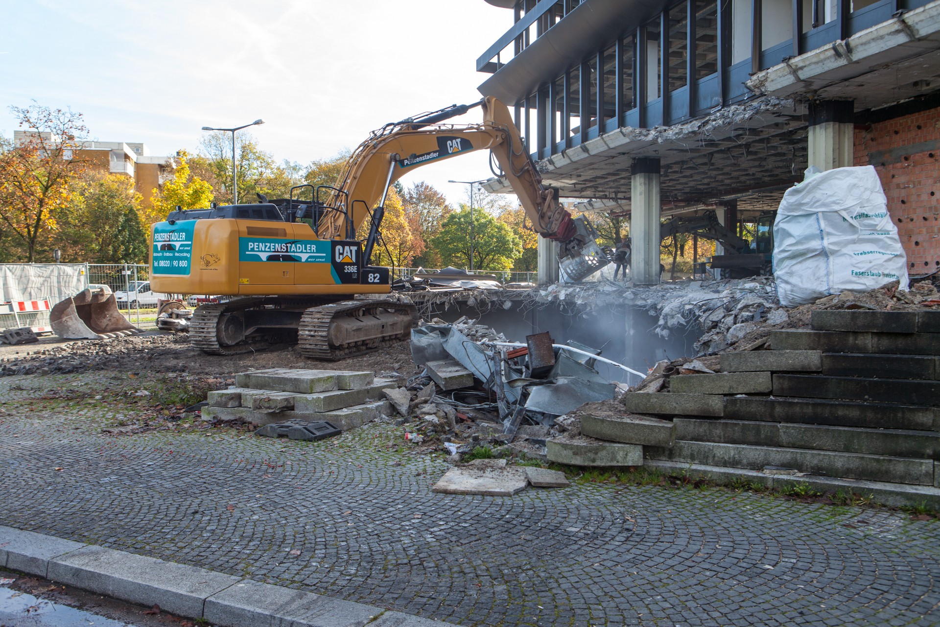 Neuperlacher Studentenwohnheim am Peschelanger und Karl-Marx-Ring