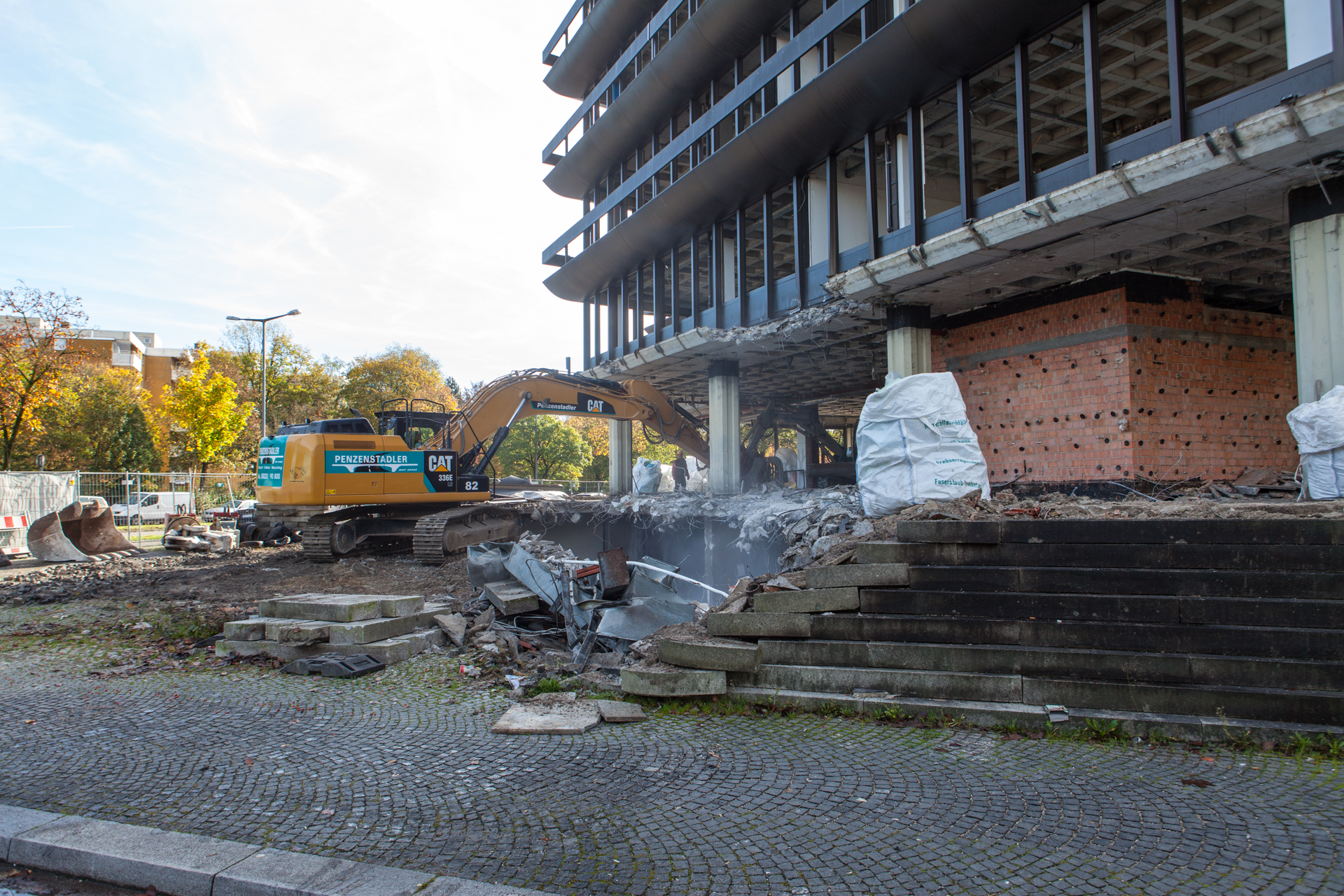 Neuperlacher Studentenwohnheim am Peschelanger und Karl-Marx-Ring
