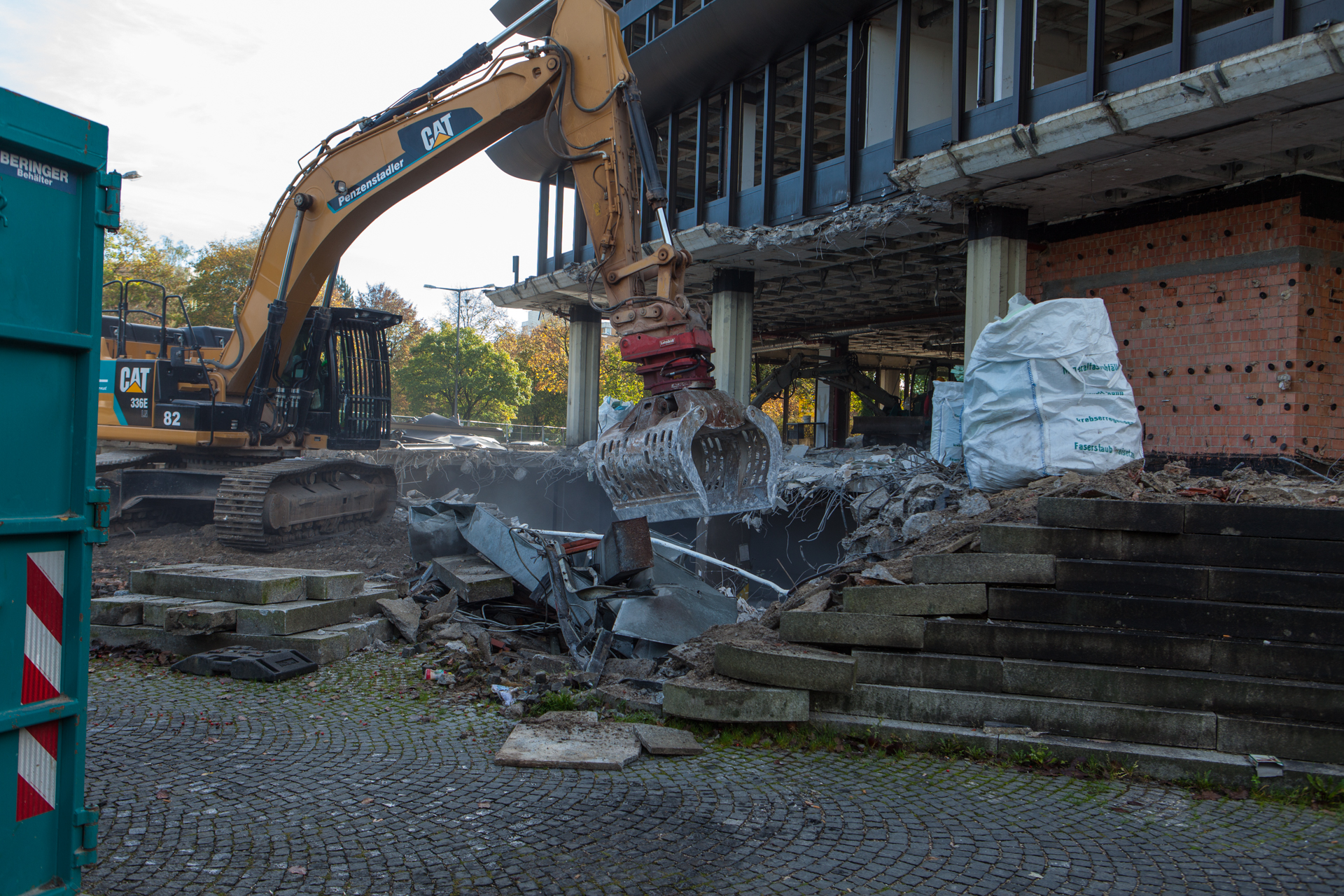 Neuperlacher Studentenwohnheim am Peschelanger und Karl-Marx-Ring