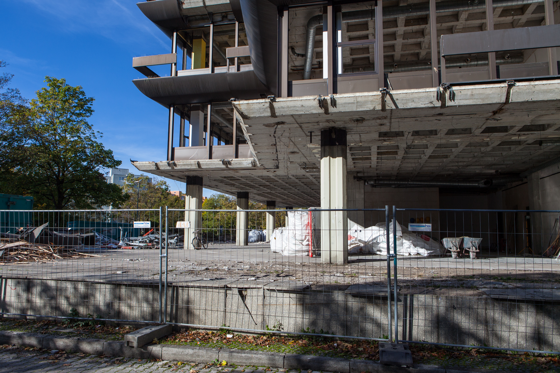 Neuperlacher Studentenwohnheim am Peschelanger und Karl-Marx-Ring