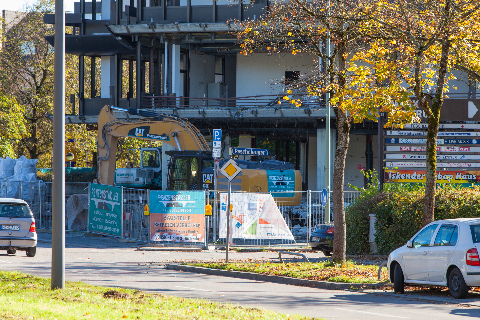 Neuperlacher Studentenwohnheim am Peschelanger und Karl-Marx-Ring