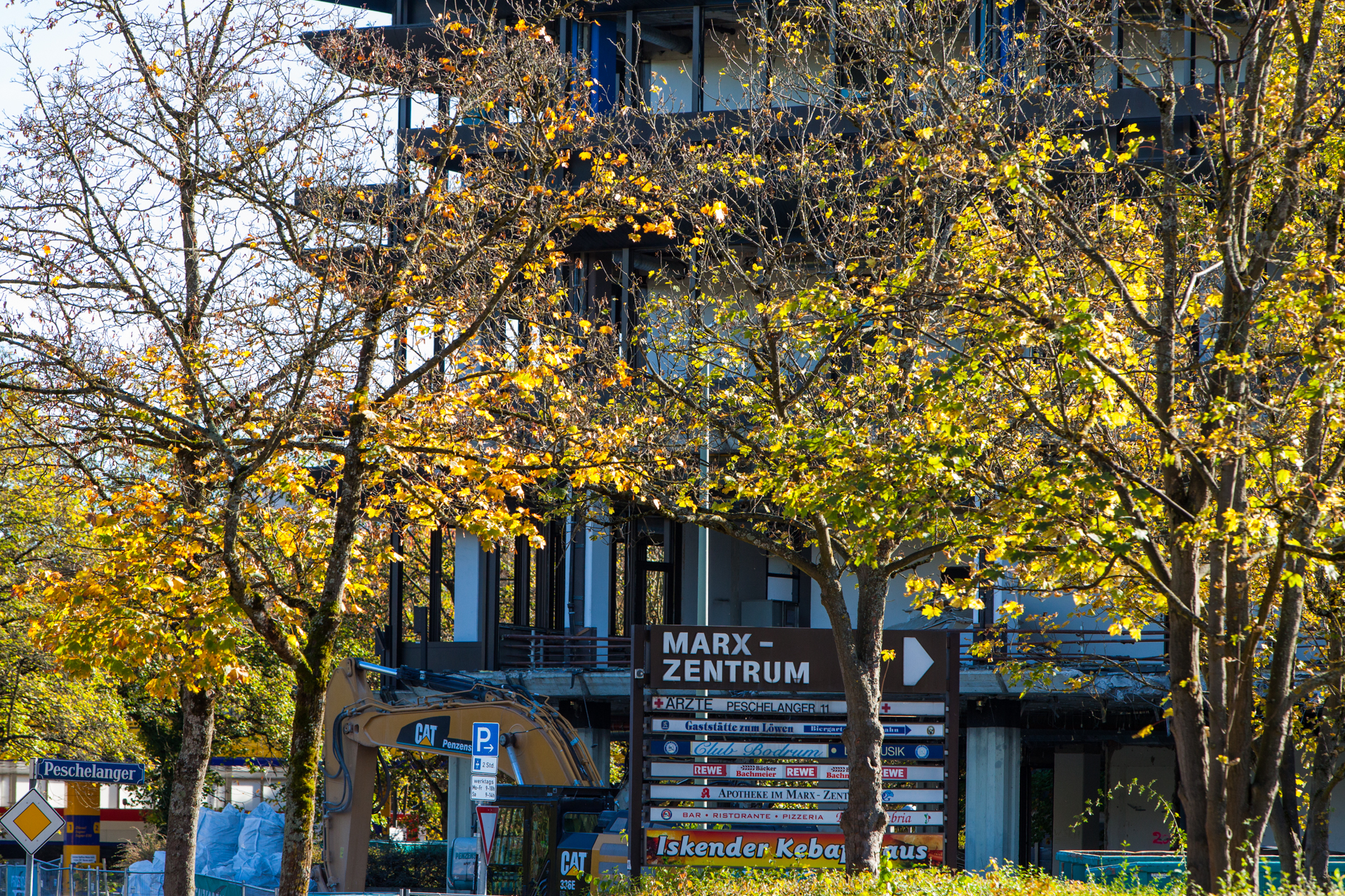 Neuperlacher Studentenwohnheim am Peschelanger und Karl-Marx-Ring