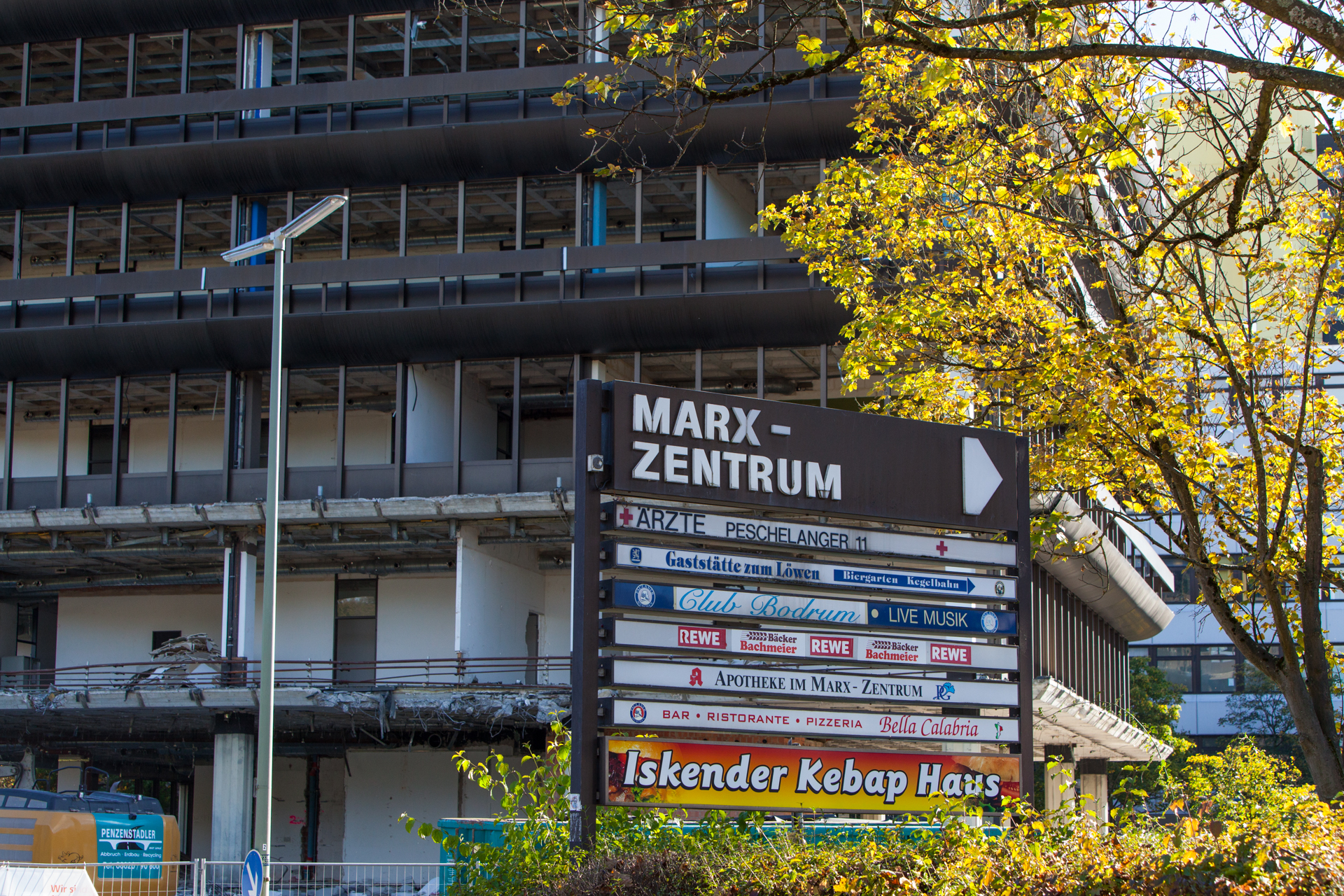 Neuperlacher Studentenwohnheim am Peschelanger und Karl-Marx-Ring