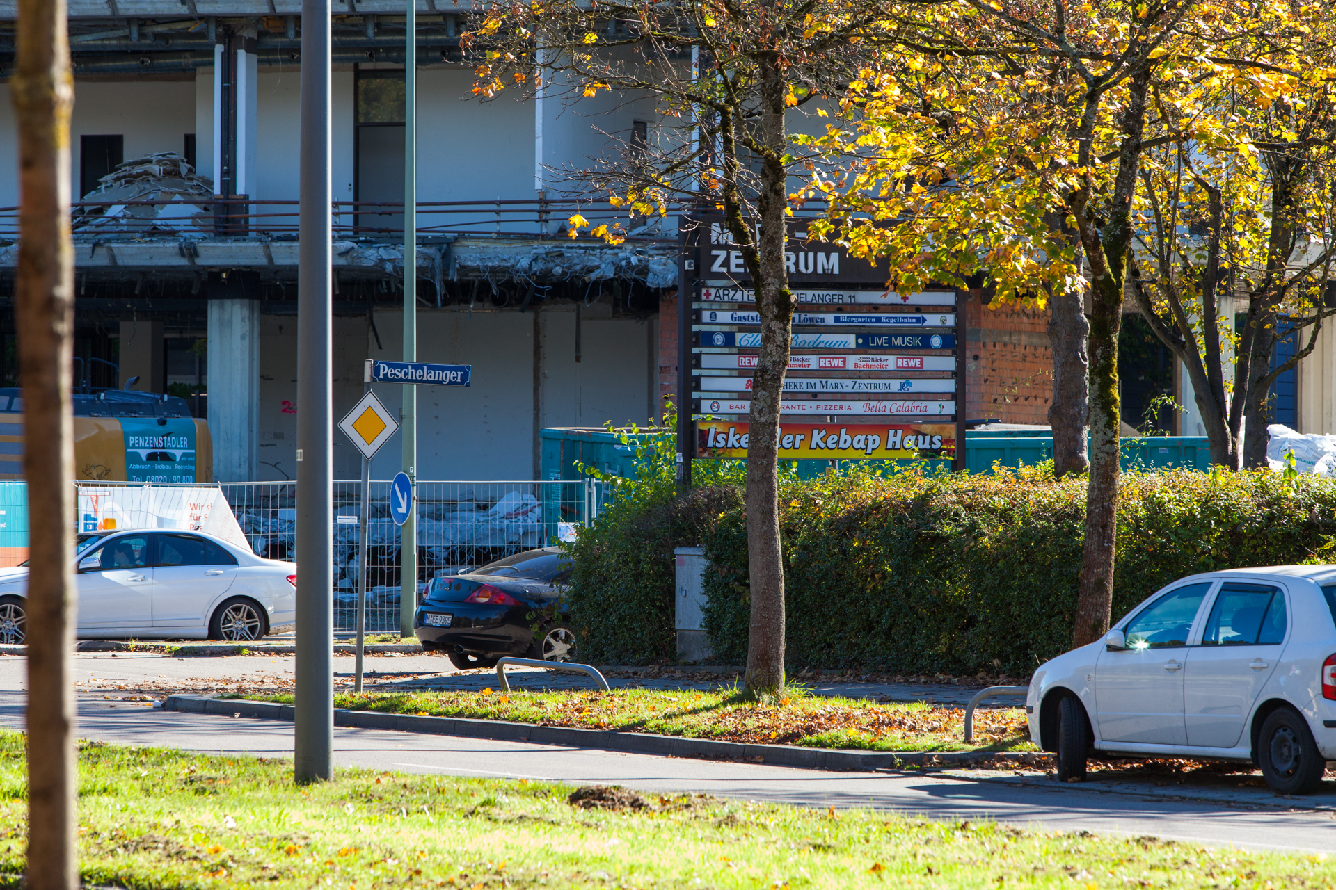 Neuperlacher Studentenwohnheim am Peschelanger und Karl-Marx-Ring
