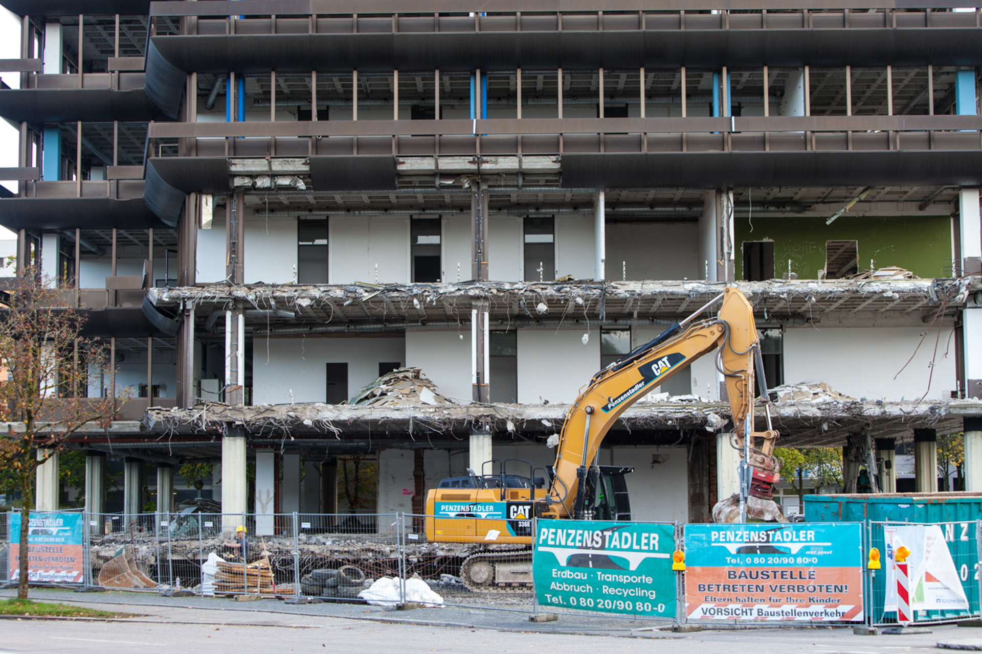 Neuperlacher Studentenwohnheim am Peschelanger und Karl-Marx-Ring