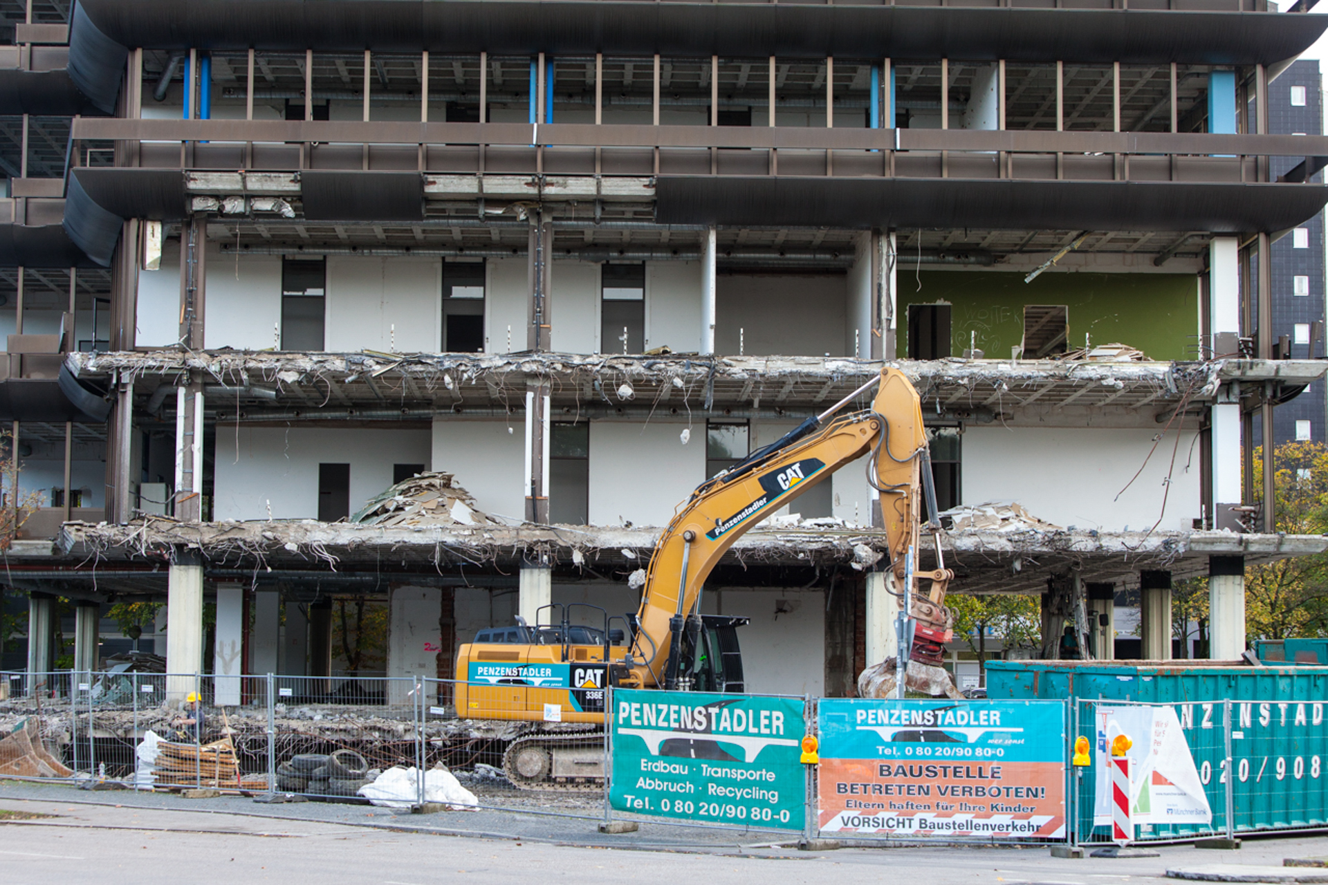 Neuperlacher Studentenwohnheim am Peschelanger und Karl-Marx-Ring