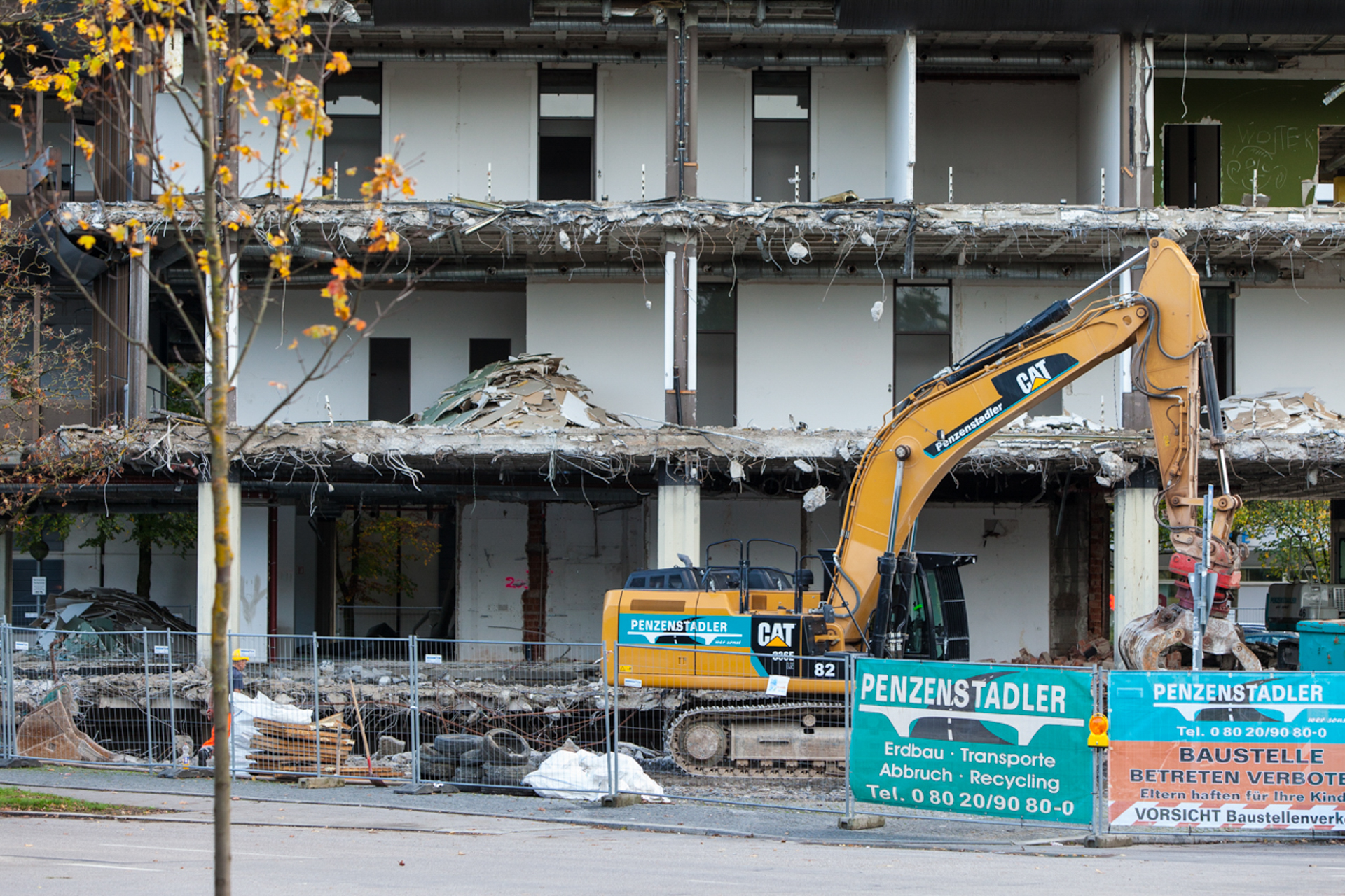Neuperlacher Studentenwohnheim am Peschelanger und Karl-Marx-Ring