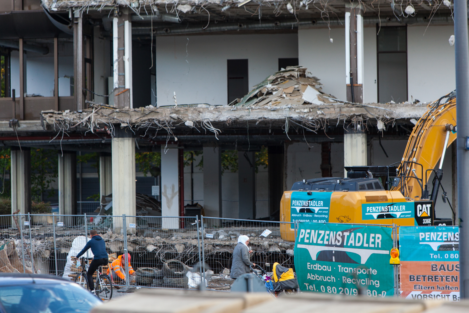 Neuperlacher Studentenwohnheim am Peschelanger und Karl-Marx-Ring
