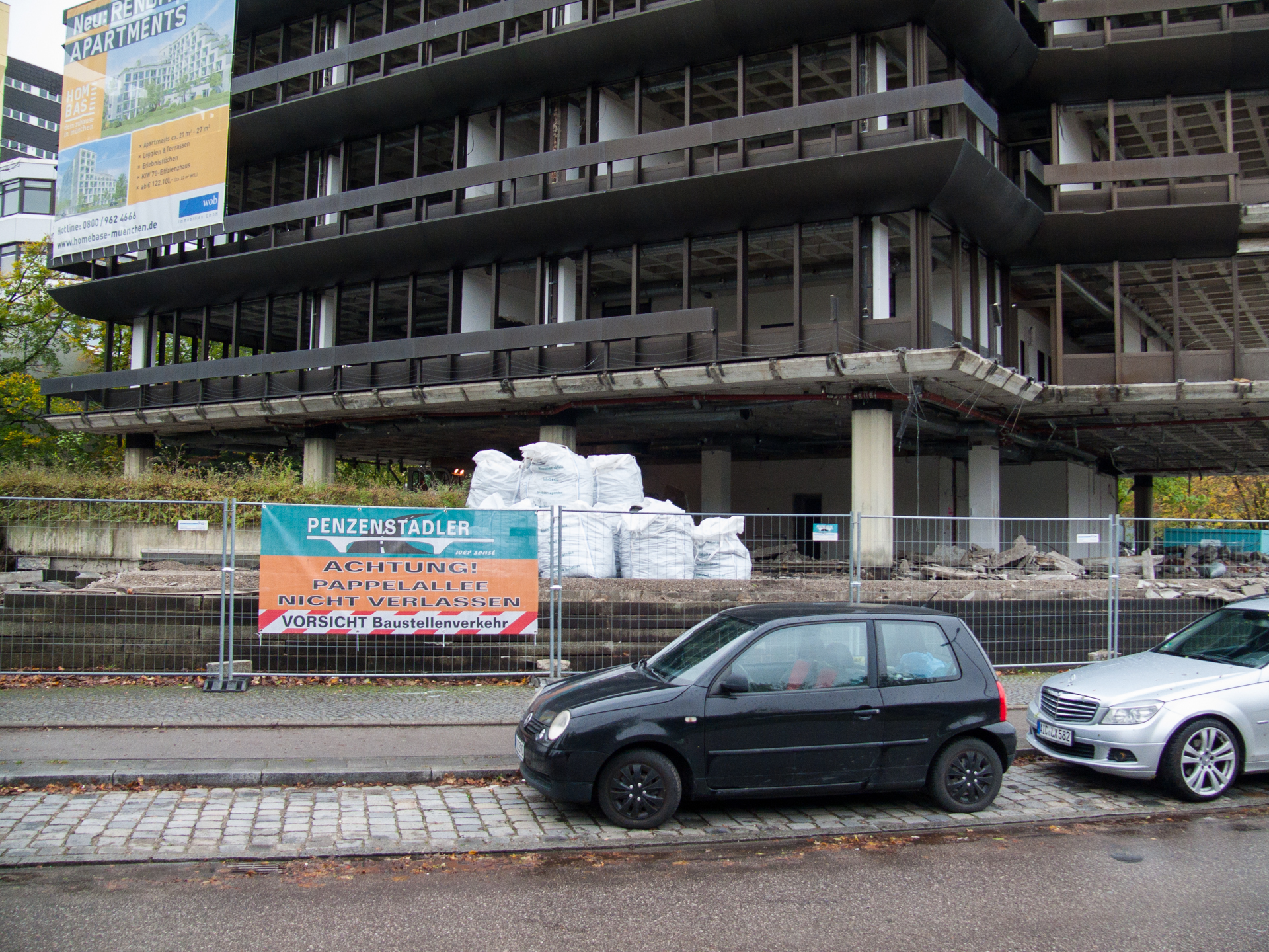 Neuperlacher Studentenwohnheim am Peschelanger und Karl-Marx-Ring