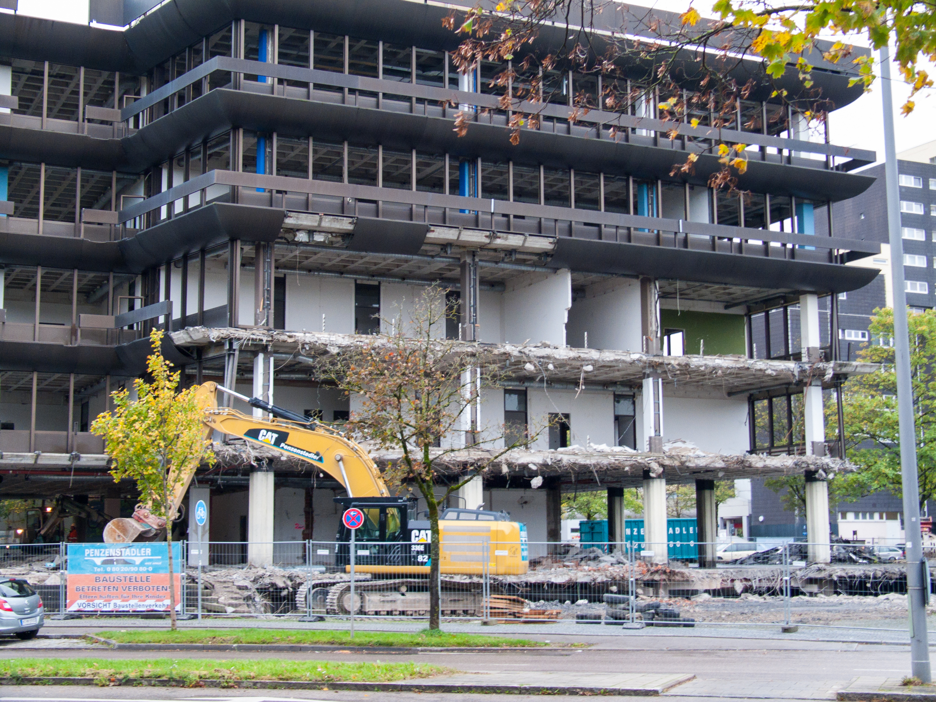 Neuperlacher Studentenwohnheim am Peschelanger und Karl-Marx-Ring