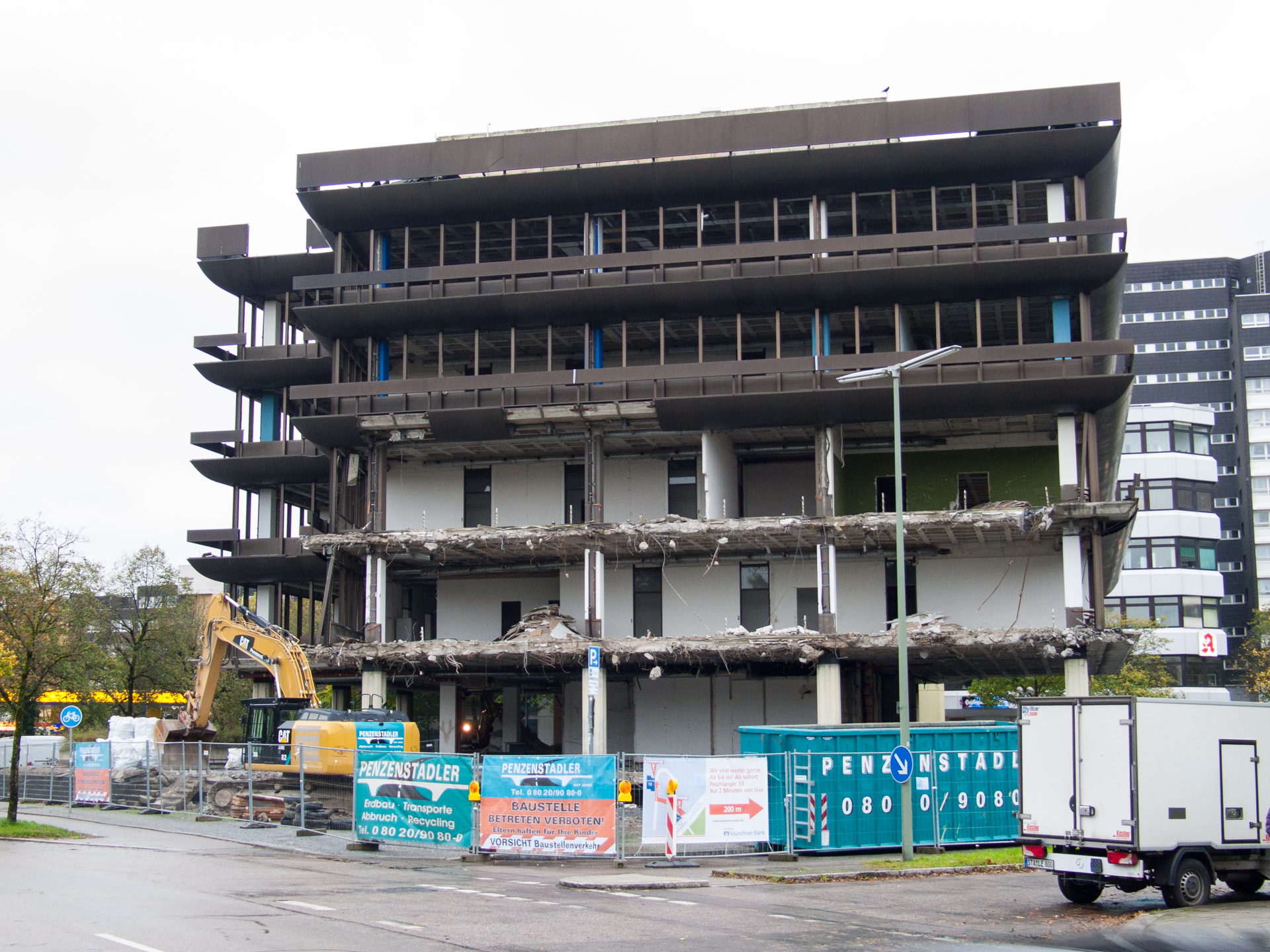 Neuperlacher Studentenwohnheim am Peschelanger und Karl-Marx-Ring