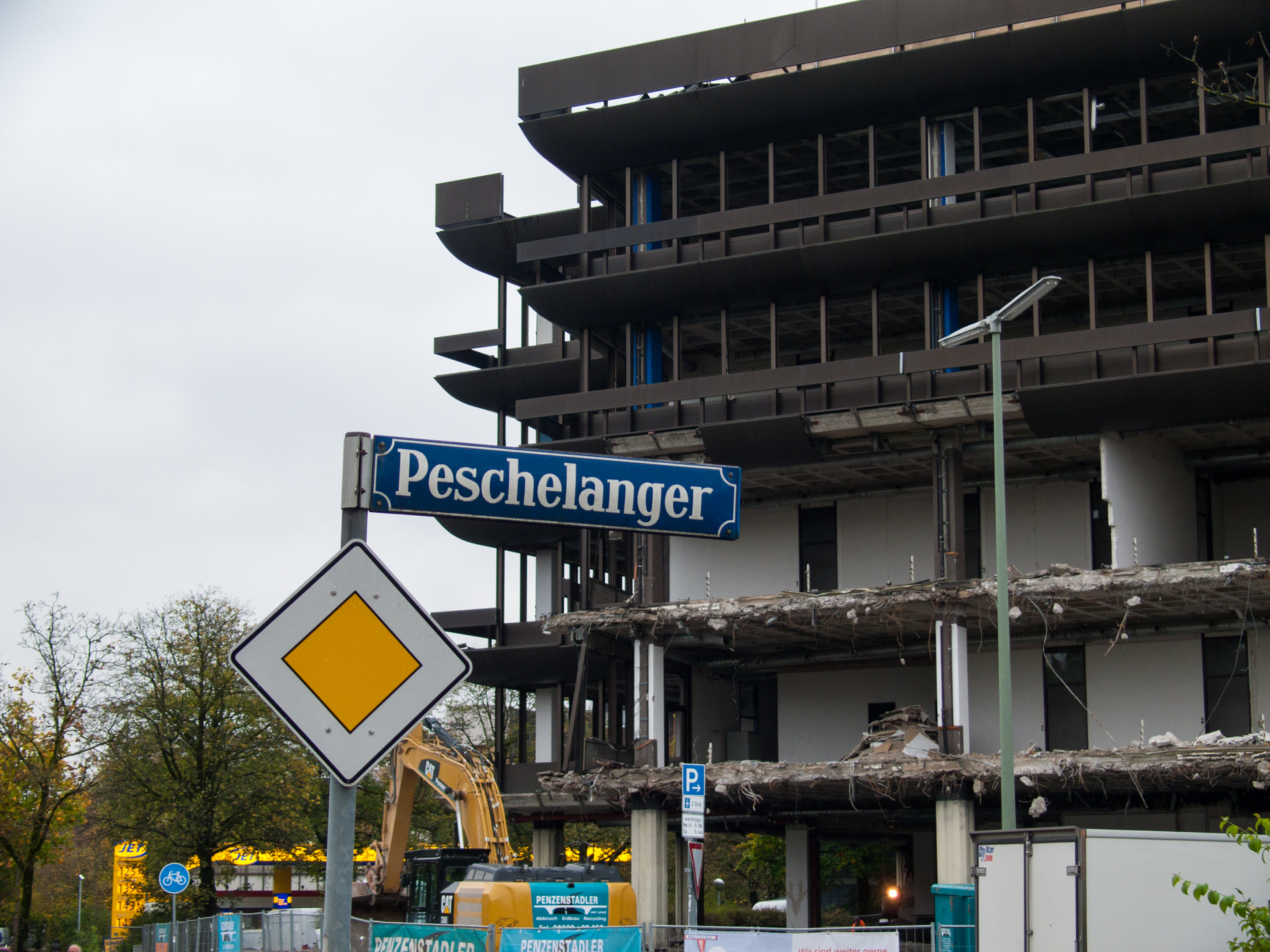 Neuperlacher Studentenwohnheim am Peschelanger und Karl-Marx-Ring