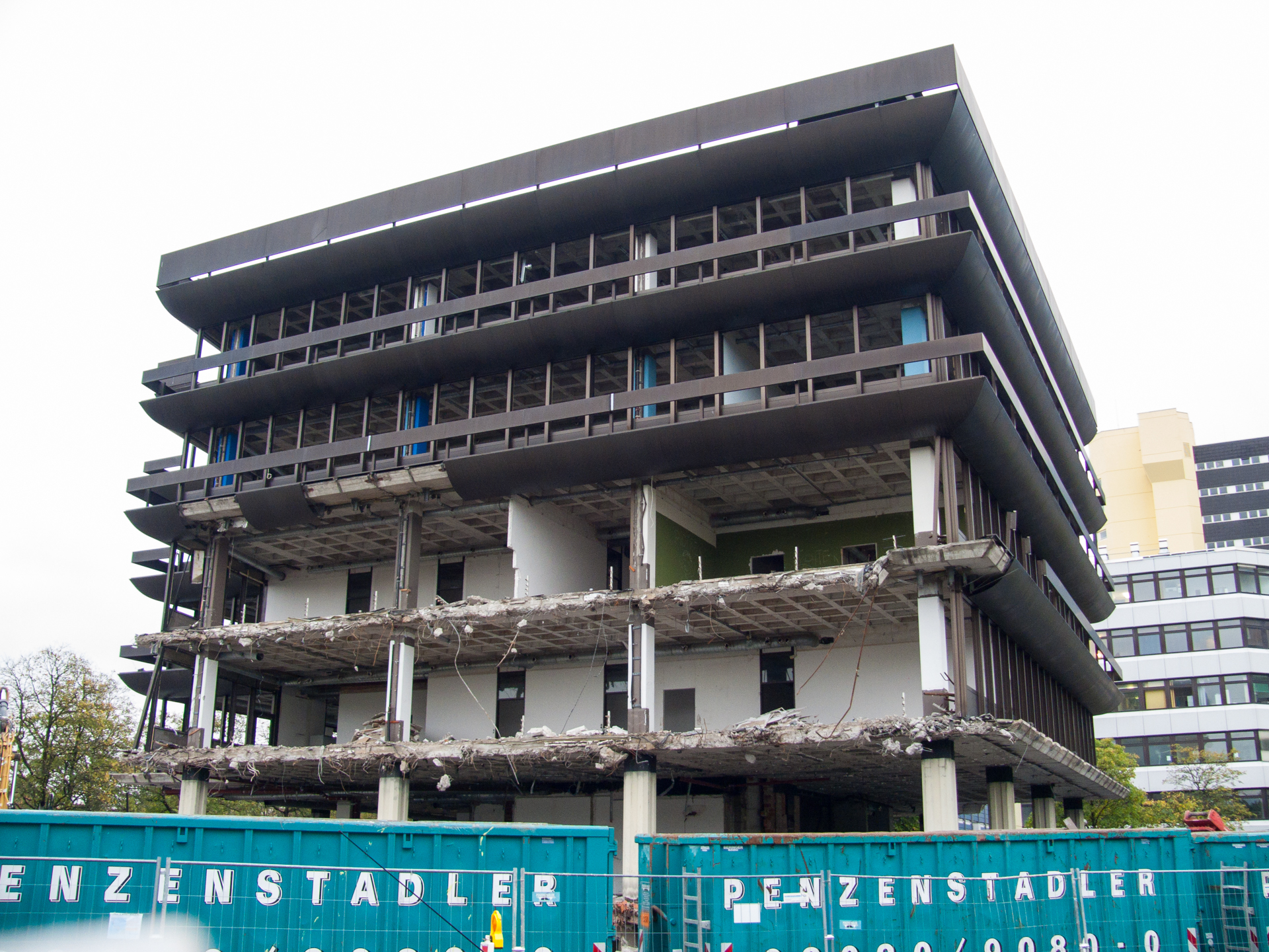 Neuperlacher Studentenwohnheim am Peschelanger und Karl-Marx-Ring