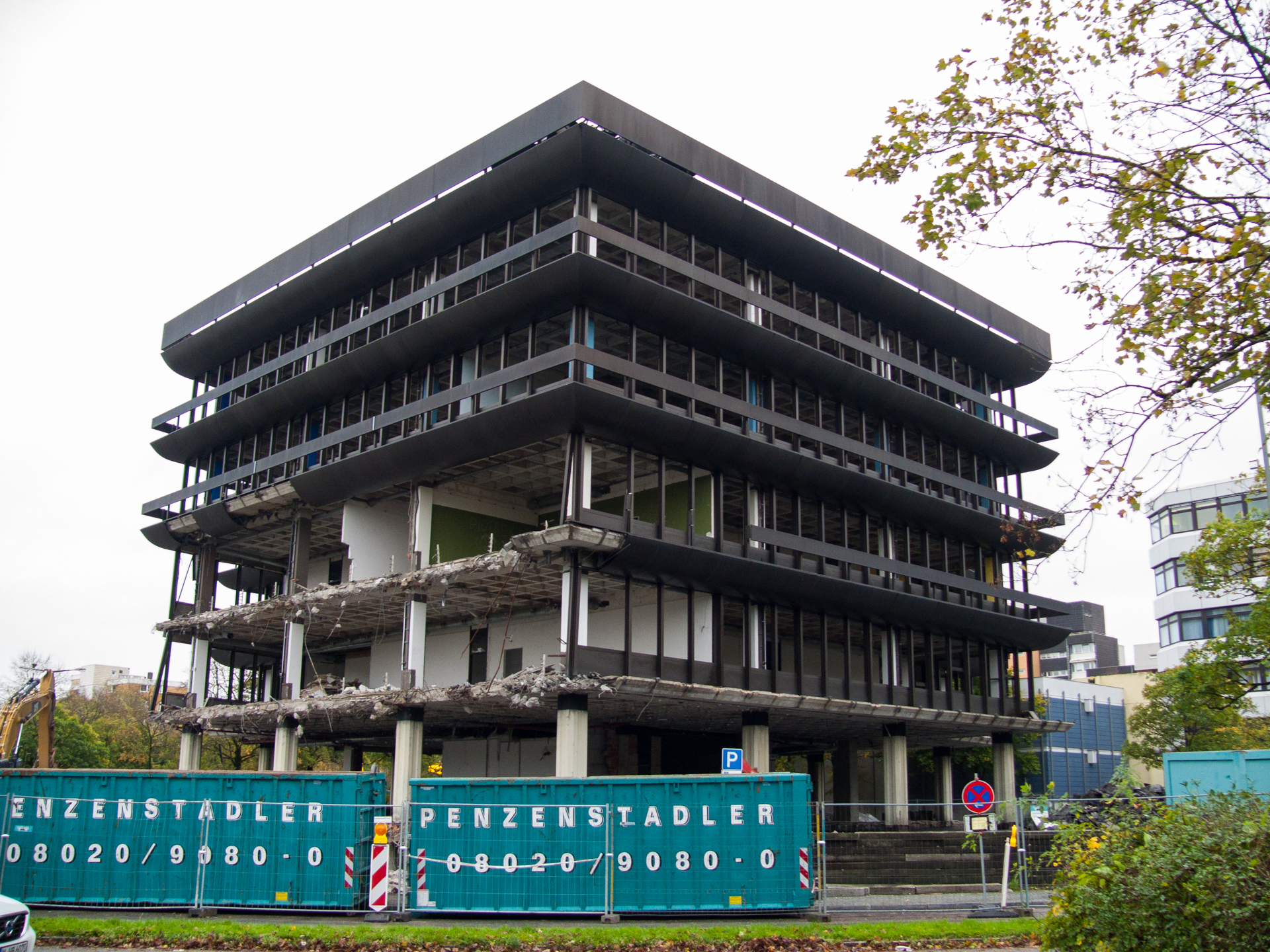 Neuperlacher Studentenwohnheim am Peschelanger und Karl-Marx-Ring