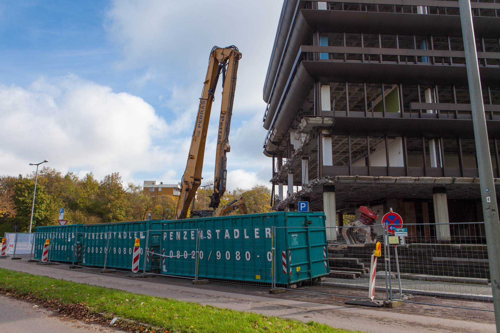 Neuperlacher Studentenwohnheim am Peschelanger und Karl-Marx-Ring