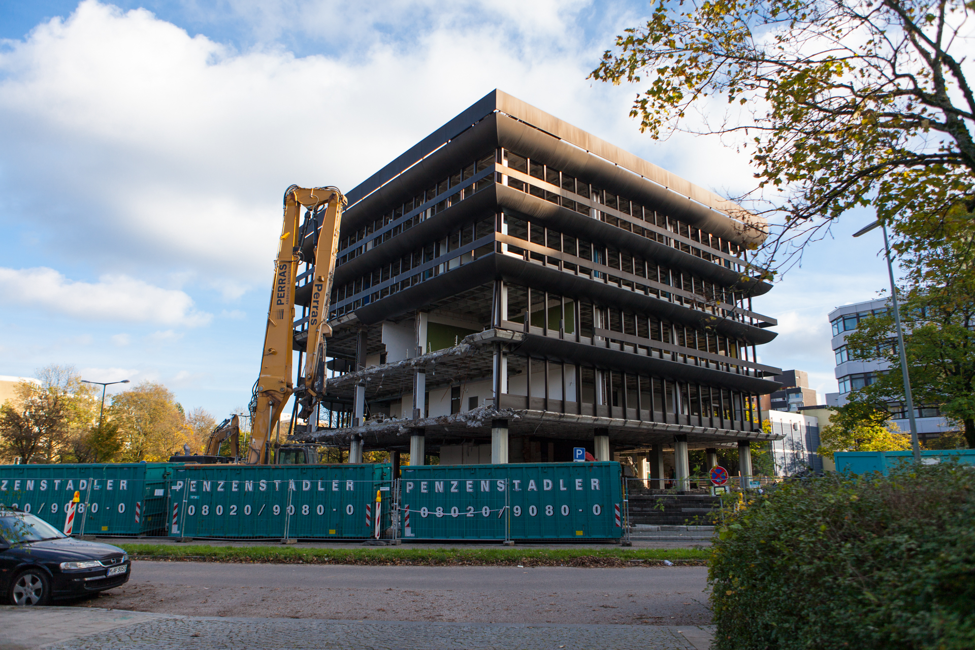 Neuperlacher Studentenwohnheim am Peschelanger und Karl-Marx-Ring