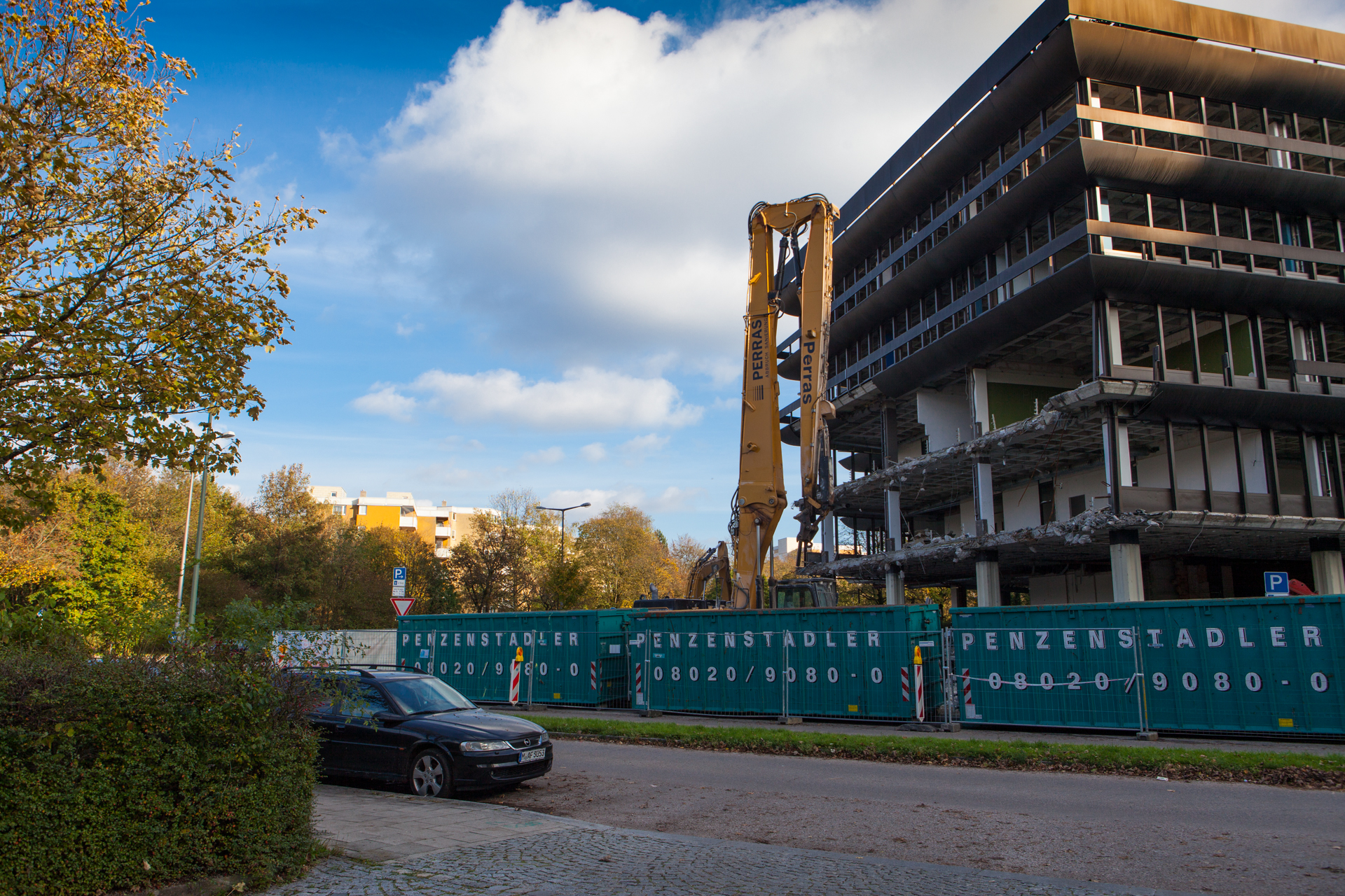 Neuperlacher Studentenwohnheim am Peschelanger und Karl-Marx-Ring