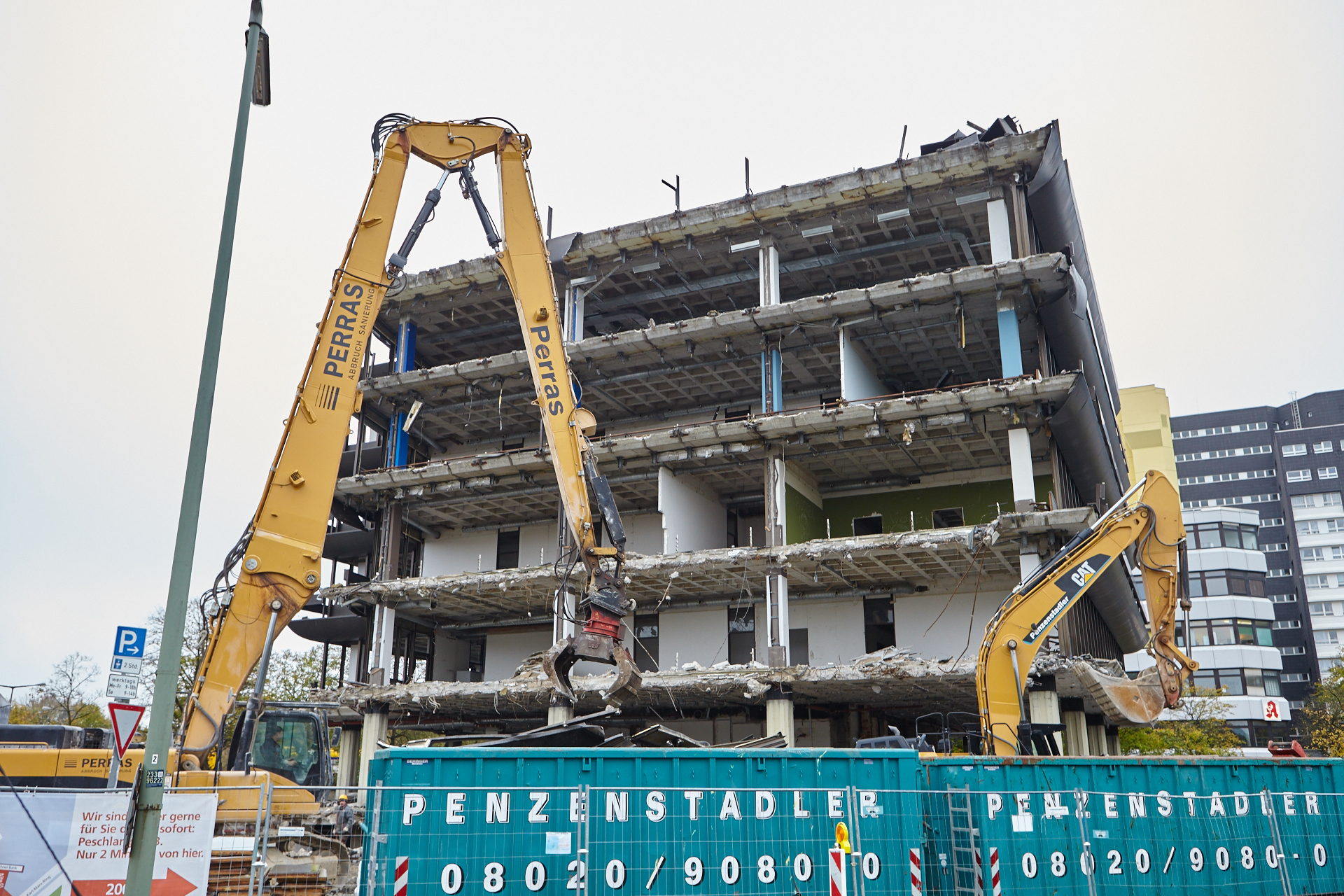 Neuperlacher Studentenwohnheim am Peschelanger und Karl-Marx-Ring