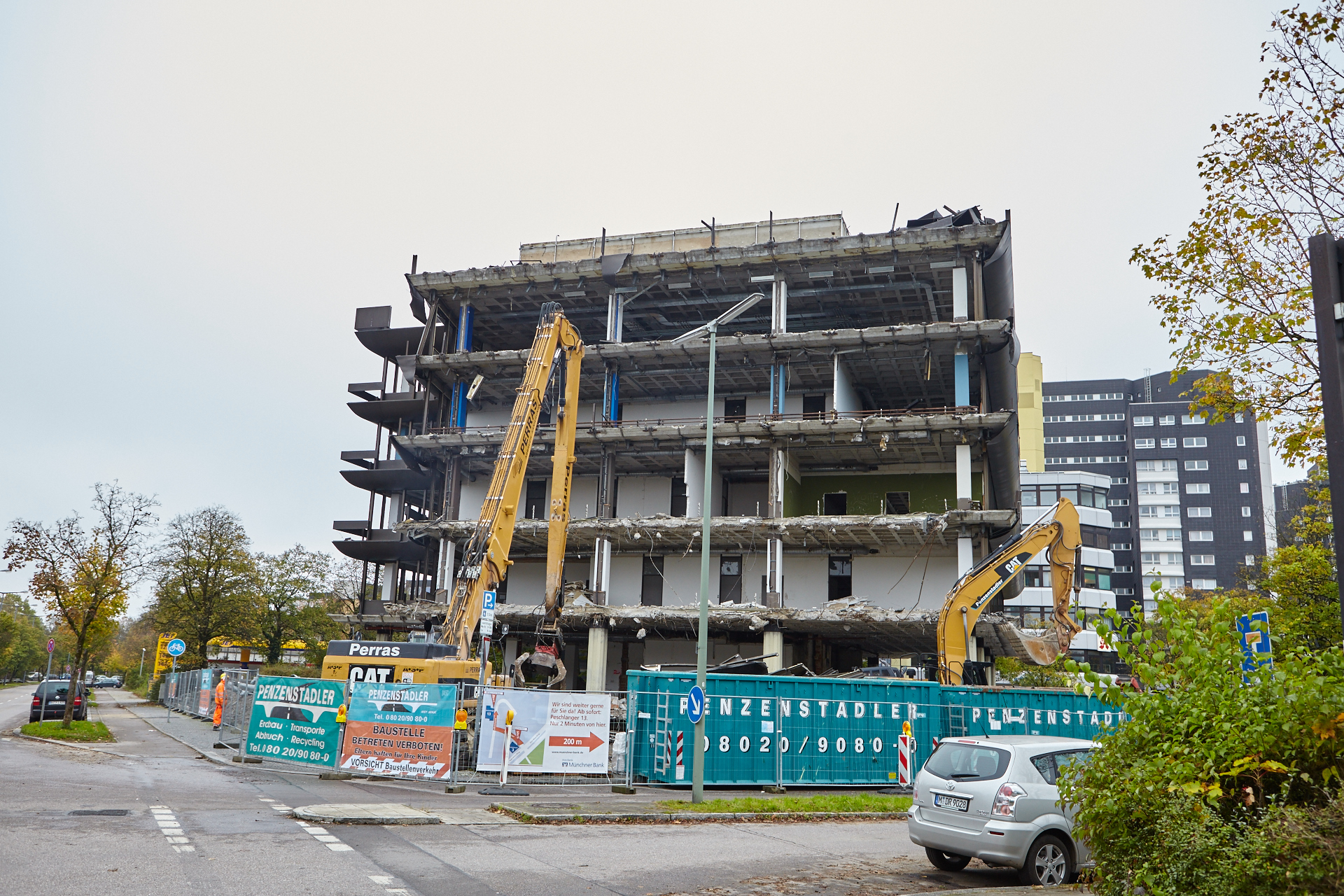 Neuperlacher Studentenwohnheim am Peschelanger und Karl-Marx-Ring