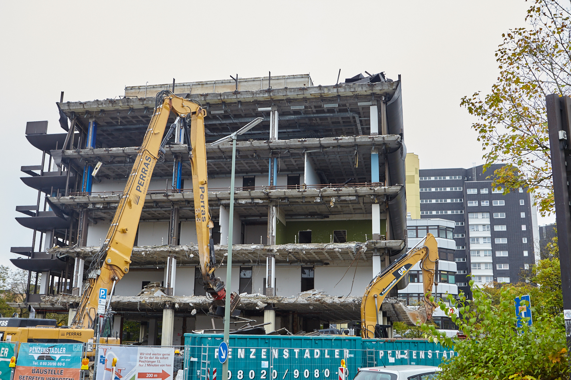 Neuperlacher Studentenwohnheim am Peschelanger und Karl-Marx-Ring