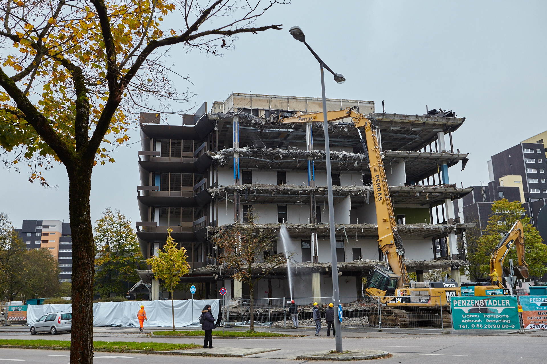 Neuperlacher Studentenwohnheim am Peschelanger und Karl-Marx-Ring