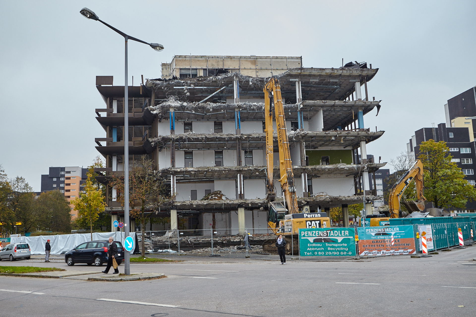Neuperlacher Studentenwohnheim am Peschelanger und Karl-Marx-Ring