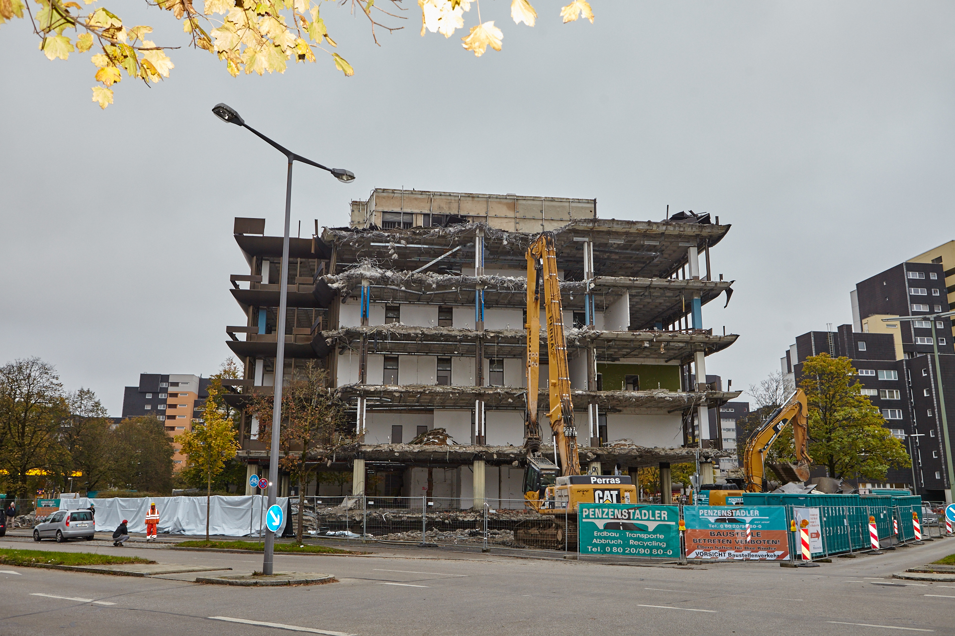Neuperlacher Studentenwohnheim am Peschelanger und Karl-Marx-Ring