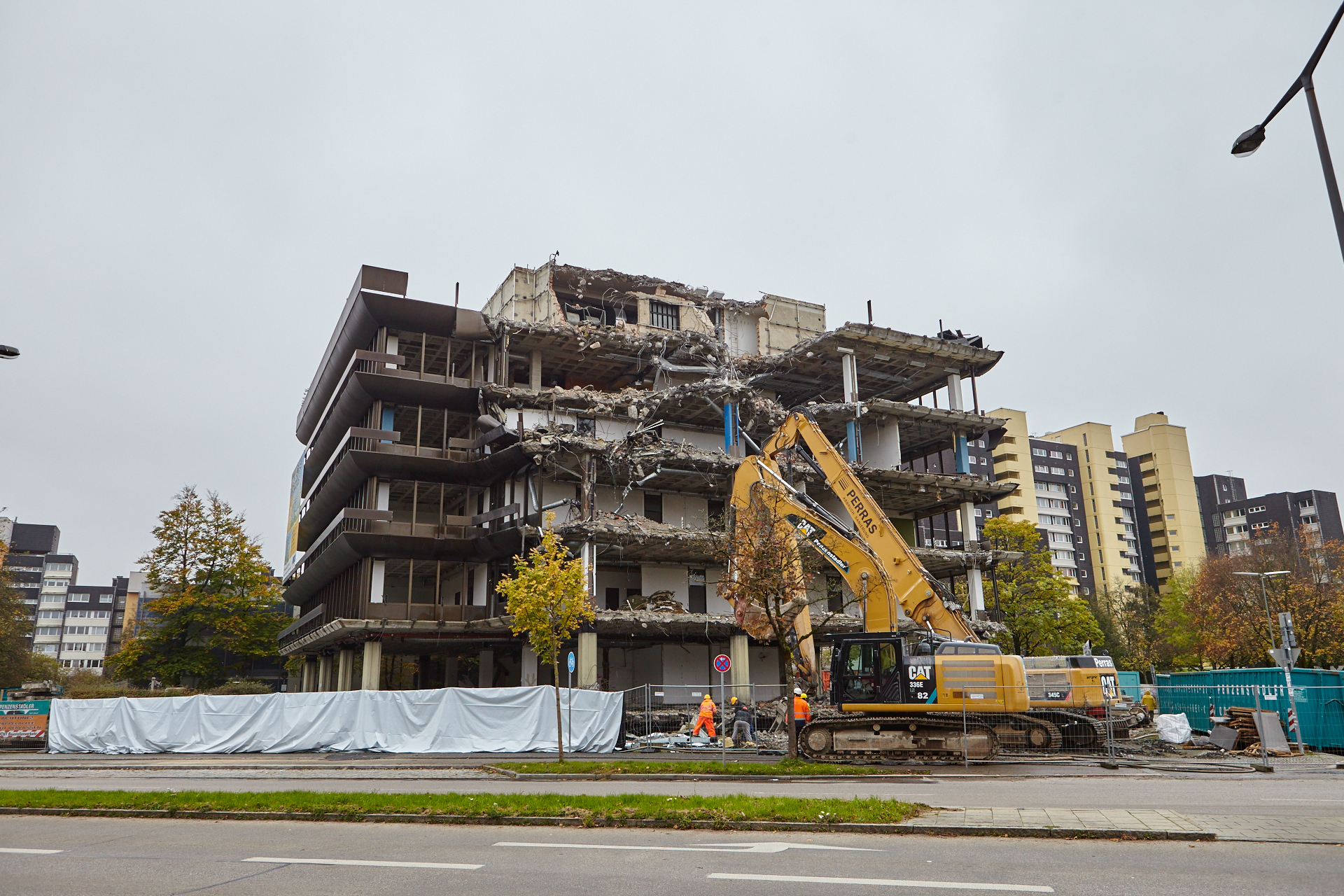 Neuperlacher Studentenwohnheim am Peschelanger und Karl-Marx-Ring