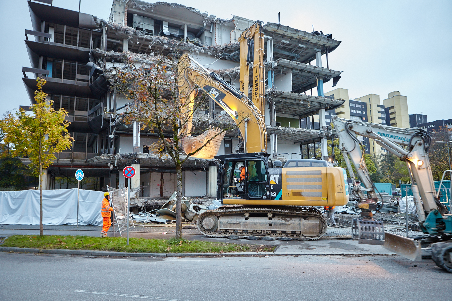 Neuperlacher Studentenwohnheim am Peschelanger und Karl-Marx-Ring